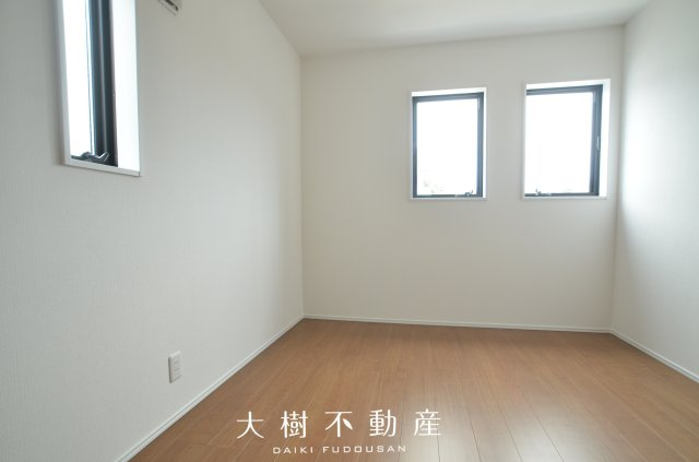 【洋室】 | 座間市座間1丁目　新築戸建て　全3棟【仲介手数料無料】 | 2階　洋室4（5.3帖）