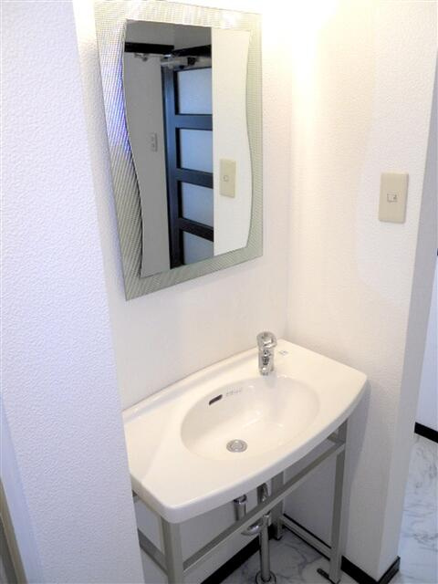 葵区駒形通中古マンションの洗面所
