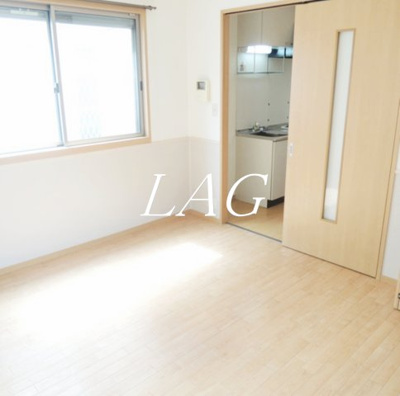 【居間・リビング】 | ラ・ヴィーニュⅡ | 洋室のお部屋です。