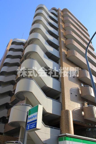 朝日大通り公園マンションの外観
