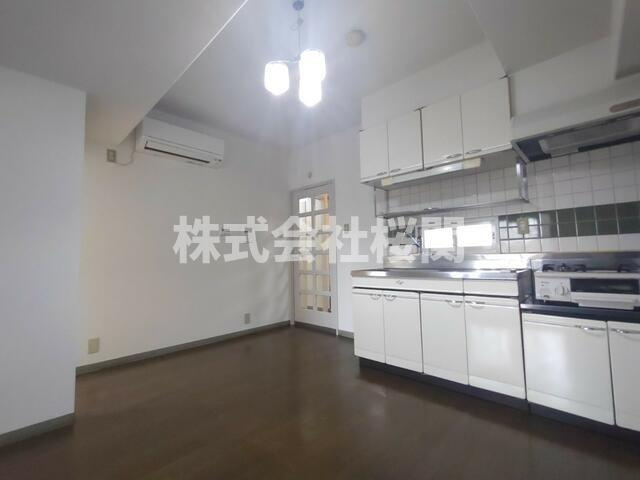 朝日大通り公園マンションのキッチン