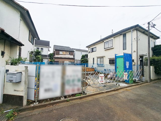 【外観】 | 練馬区大泉学園町6丁目　新築一戸建住宅　全1棟　(保谷店) | リビングダイニングに床暖房設置。冬場も足元からあたたかく快適にお過ごしいただけます。