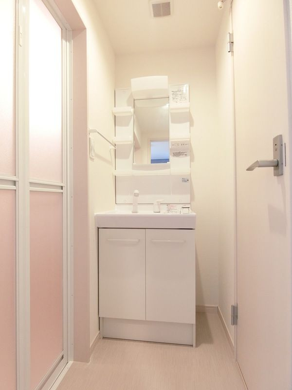 鎌倉市大船３丁目の賃貸マンションの洗面所