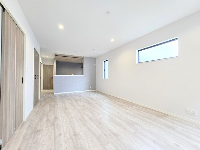 青梅市新町3丁目　新築戸建全２棟の前面道路含む現地写真