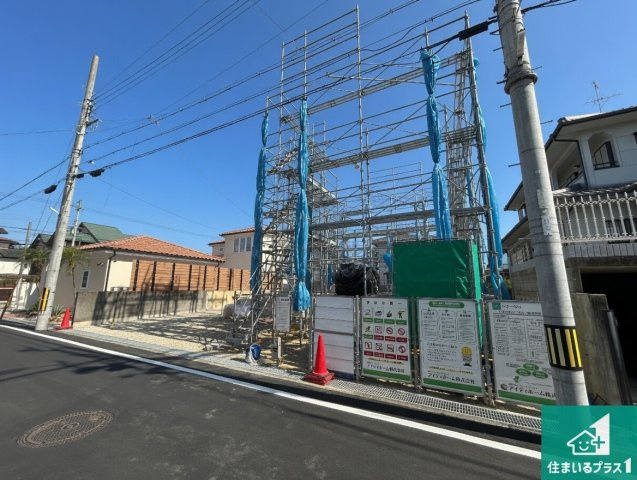 和泉市光明台　第1期　新築一戸建ての外観|現在建築中！落ち着いた街並みで新生活を始めることが出来そう！周辺の物件も併せてご紹介させて頂きます！