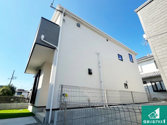◆和泉市光明台　第1期　新築一戸建ての外観|安心の10年保証！外観を美しく保ち、雨水で汚れを落とします！気になることがありましたら、お気軽にお問い合わせください！