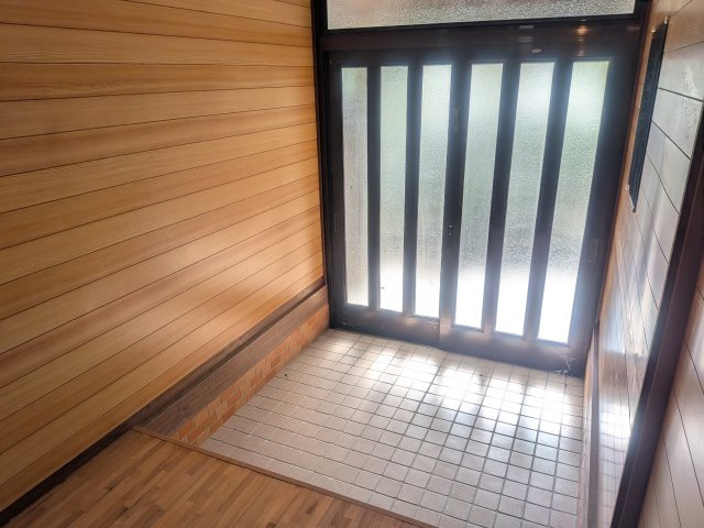 赤坂四丁目18番27号（A-13）の玄関