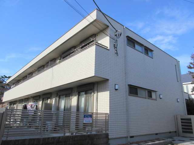 アコーラ国立