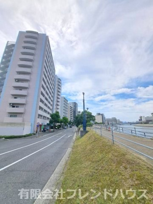 【外観】 | サニーハイム舟入 | 川沿いに建つサニーハイム舟入です(^^♪