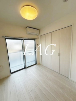 【居間・リビング】 | アウリイ大久保 | 洋室のお部屋です。