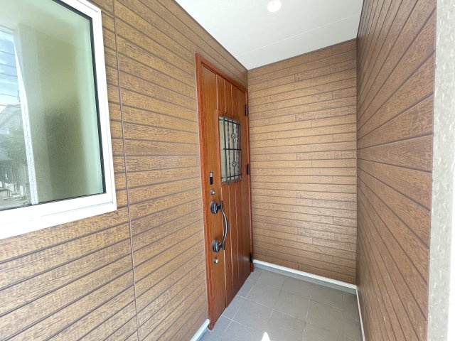 藤岡市藤岡第13（全1棟）1号棟の玄関