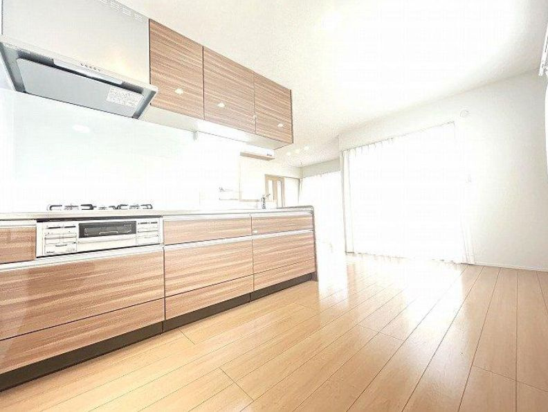 厚木市林4丁目　中古戸建のキッチン|キッチンでお料理をお楽しみください
