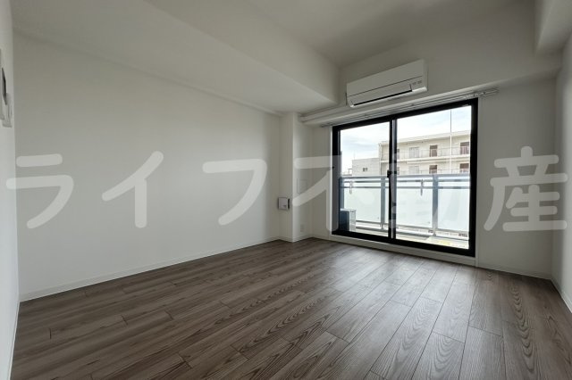 ARCOBALENO OSAKA FUSEの居間・リビング|こちらのリビングで趣味の時間をお楽しみください
