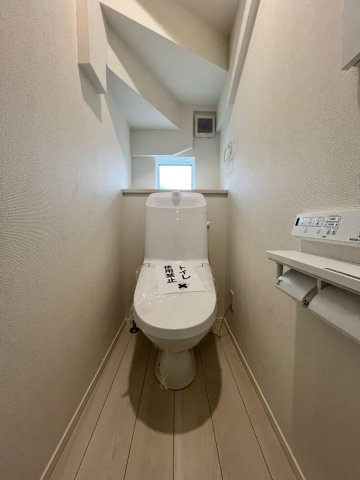 入間市東藤沢6丁目　第1期　新築戸建　リナージュのトイレ