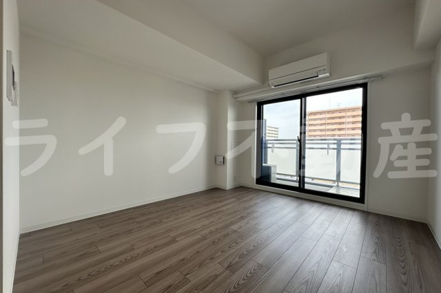 ARCOBALENO OSAKA FUSEの居間・リビング|使いやすいリビングです