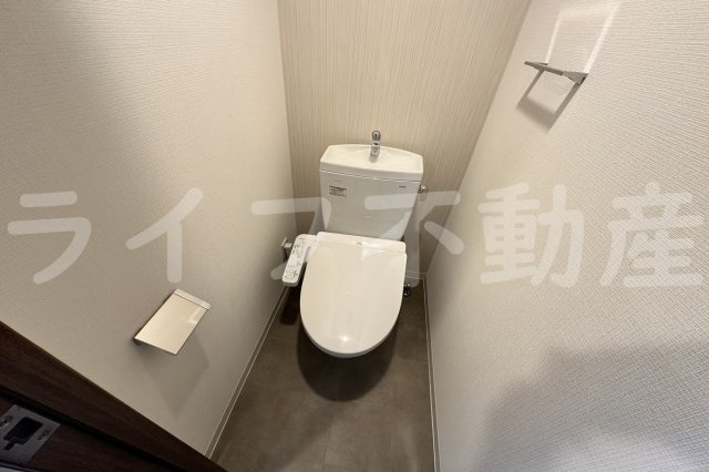 ARCOBALENO OSAKA FUSEのトイレ|落ち着いた色調のトイレです