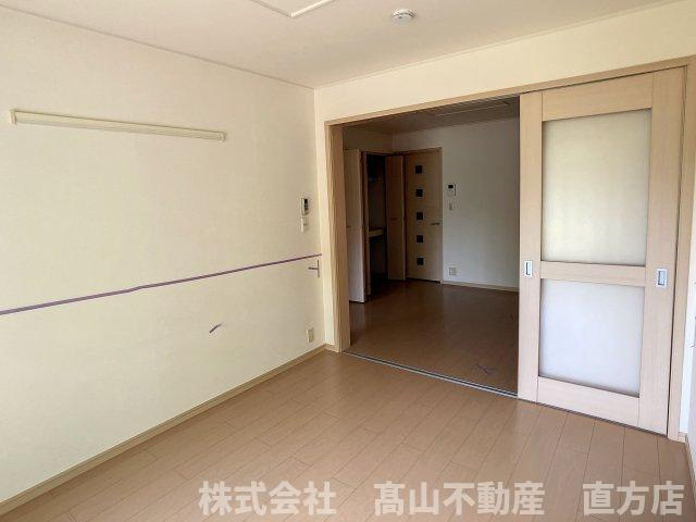 直方市大字頓野のアパートの洋室