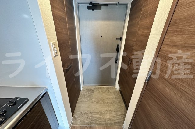 S-RESIDENCE布施aventraの玄関|収納もある玄関です
