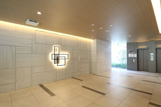 スプランディッド難波WESTⅡのロビー