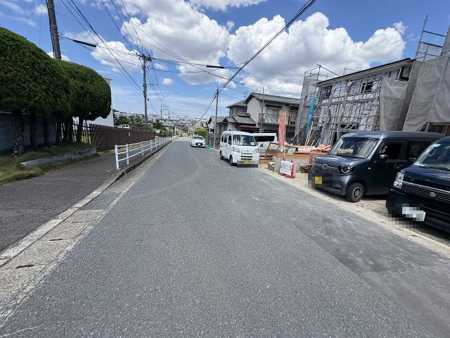 【その他】 | 福岡市南区老司3丁目6期　2号棟（全2棟）【仲介手数料無料・0円】 | 現地写真。前面道路です。