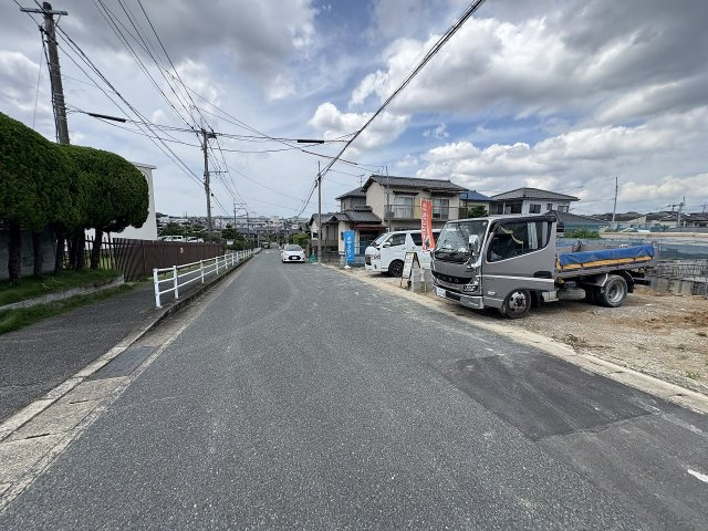 【その他】 | 福岡市南区老司3丁目6期　2号棟（全2棟）【仲介手数料無料・0円】 | 現地写真。前面道路です。