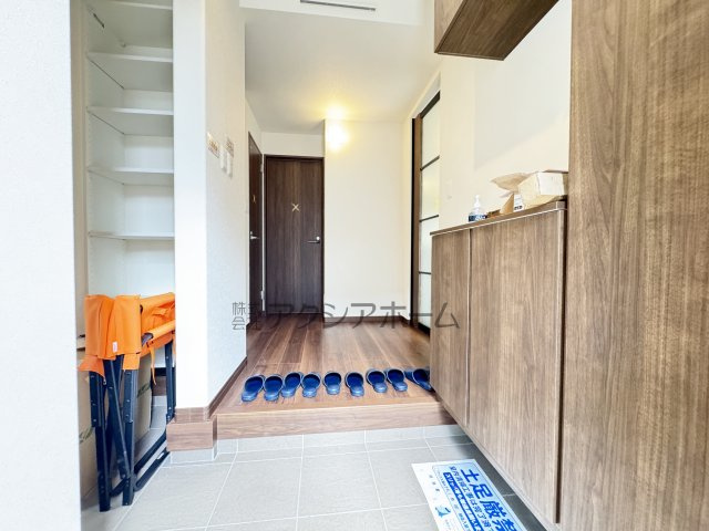 所沢市北秋津・全4棟　新築一戸建　3号棟　～全館空調搭載～の玄関