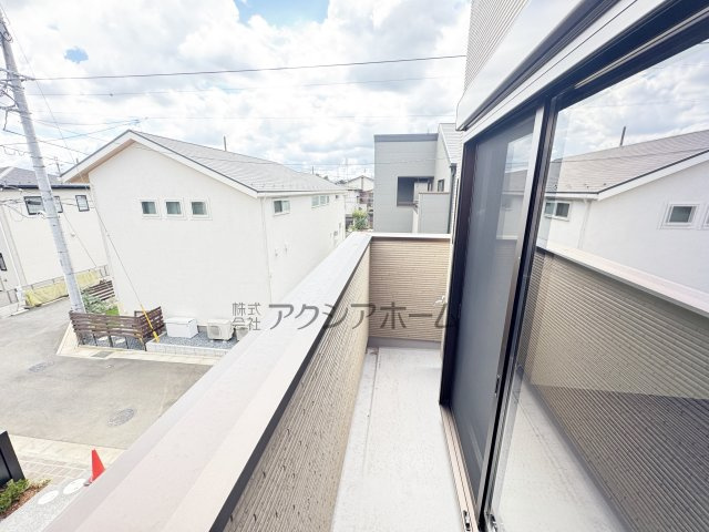 所沢市北秋津・全4棟　新築一戸建　3号棟　～全館空調搭載～のバルコニー