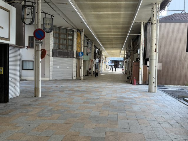 東ぶらくり丁商店街　売土地の前面道路含む現地写真