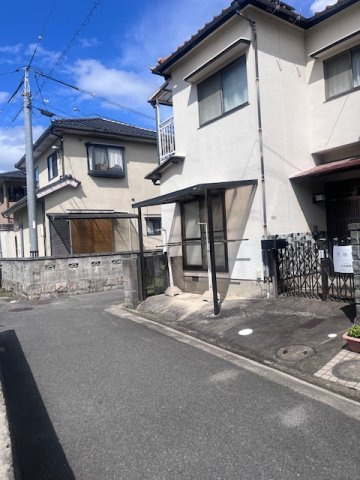長束1丁目中古戸建の前面道路含む現地写真
