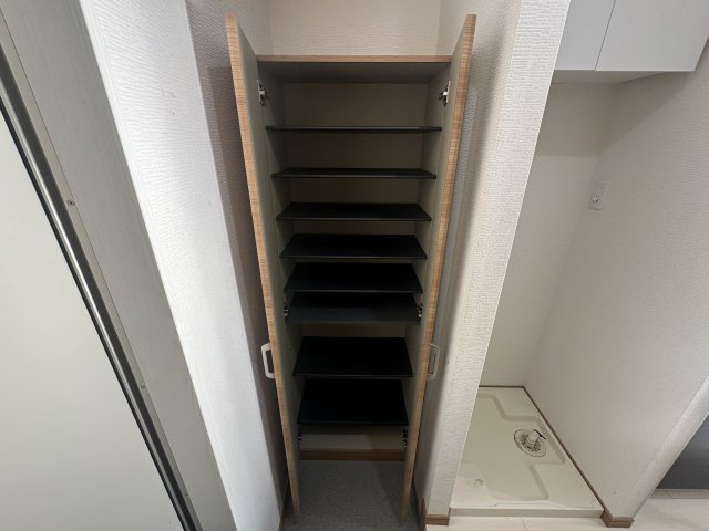 川崎市多摩区枡形５丁目の賃貸マンションの収納