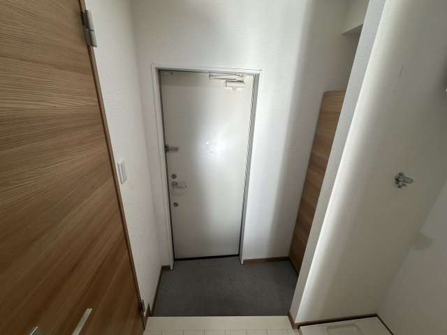 川崎市多摩区枡形５丁目の賃貸マンションの玄関