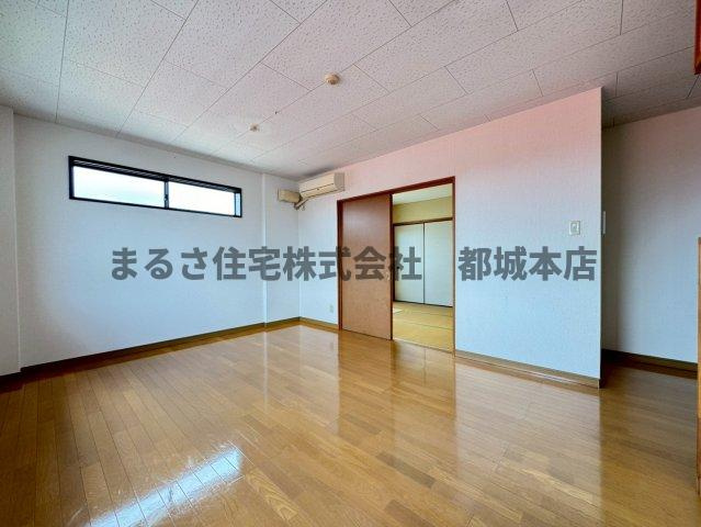 カーサ・ラ・シャンテの居間・リビング