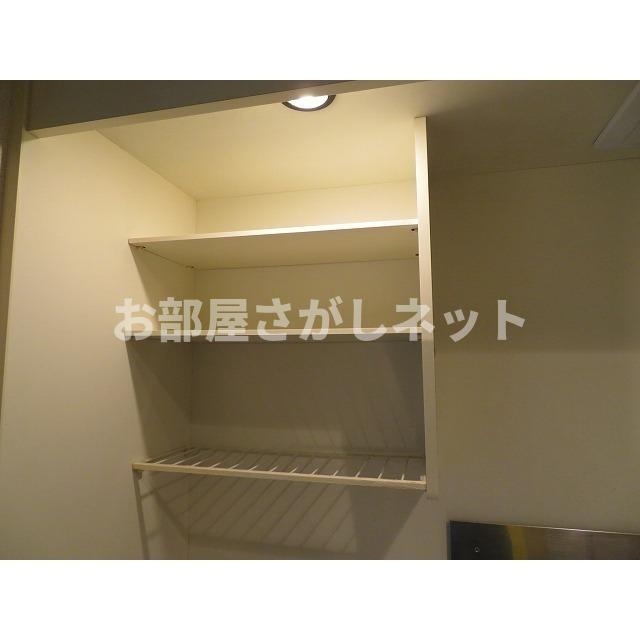 アベニール曙橋のキッチン|キッチン上部棚