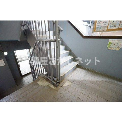 アベニール曙橋のその他共用部分|共用部階段