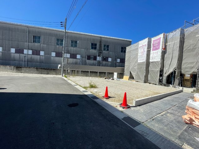 明石市大久保町江井島　新築一戸建ての前面道路含む現地写真|周辺は落ち着いた街並みの住宅地！子育てがしやすい住環境です！まだ未完成ですが、現地でしかわからない事もございます。是非一度ご覧ください。