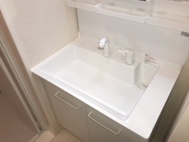 セレブレイト成田の洗面所|洗面洗髪化粧台