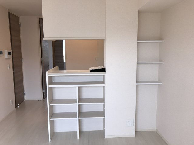 セレブレイト成田の内装|カウンターキッチン