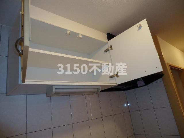 Forest　Villa　のキッチン|キッチン吊戸棚（イメージ）