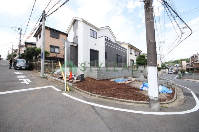【前面道路含む現地写真】