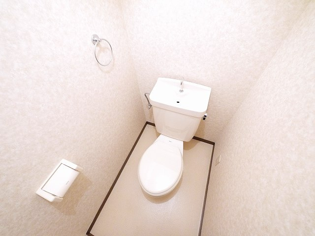 南新町ビルのトイレ|シンプルで使いやすいトイレです