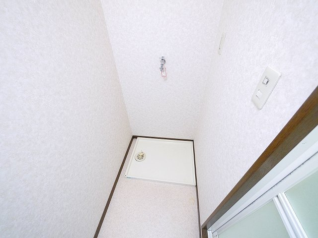 南新町ビルの設備|嬉しい室内洗濯機置き場