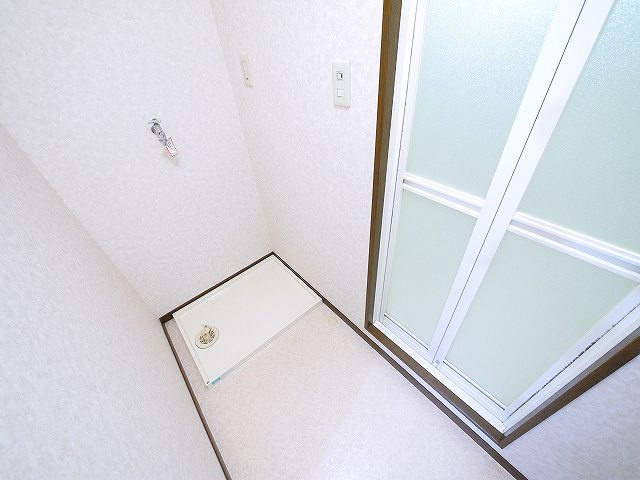 南新町ビルの設備|洗濯機置き場です
