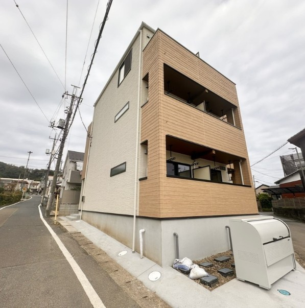 青梅市滝ノ上町のアパートの外観