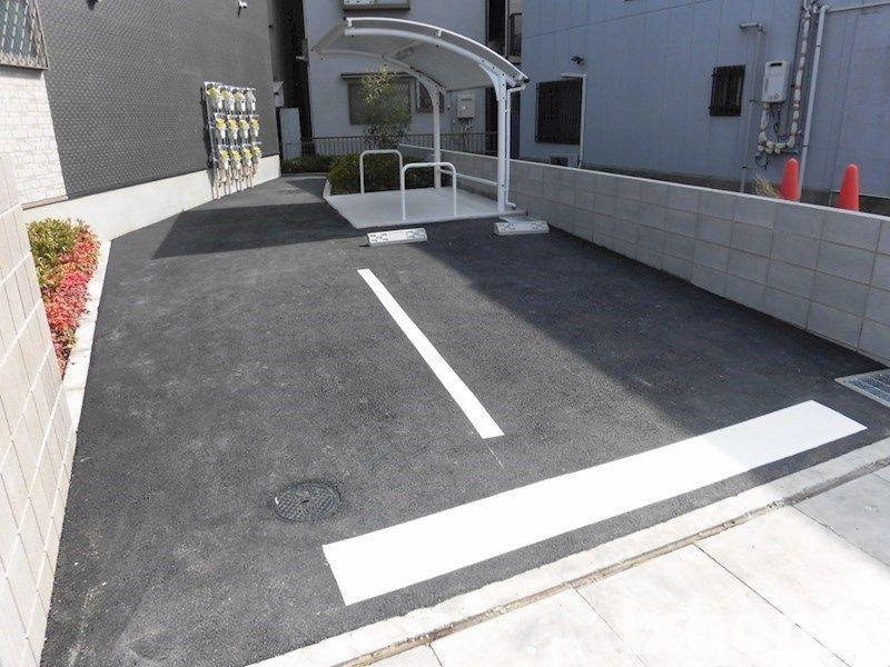 ヴィルヌーブ庄屋の駐車場|駐車場に車を止められます