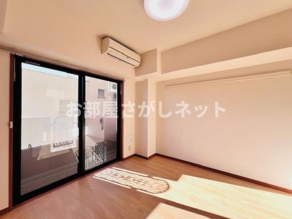 ＫＤＸレジデンス横浜関内【おとり物件なし】#学生・社会人にオススメ！初期費用分割払いOK！の居間・リビング
