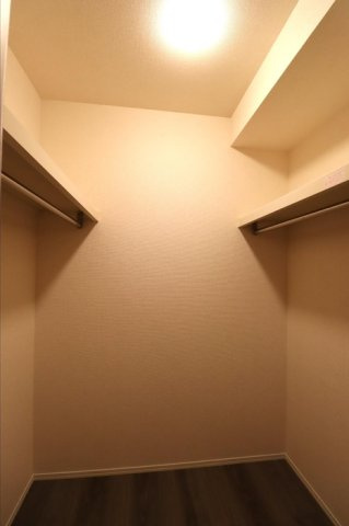 レジデンス鎌倉の収納|ウォークインクローゼット