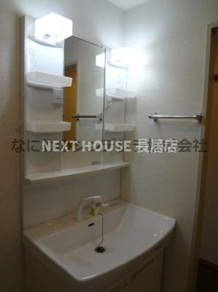 クレセントマンションの独立洗面台