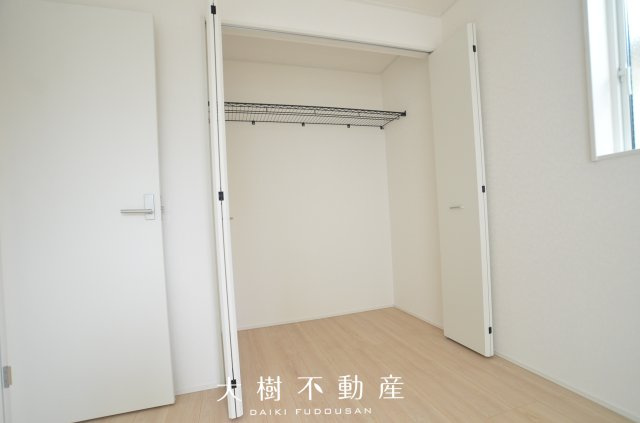 【洋室】 | 綾瀬市寺尾釜田２丁目 新築戸建て 全1棟【仲介手数料無料】 | 2階　洋室1（6.0帖）クローゼット