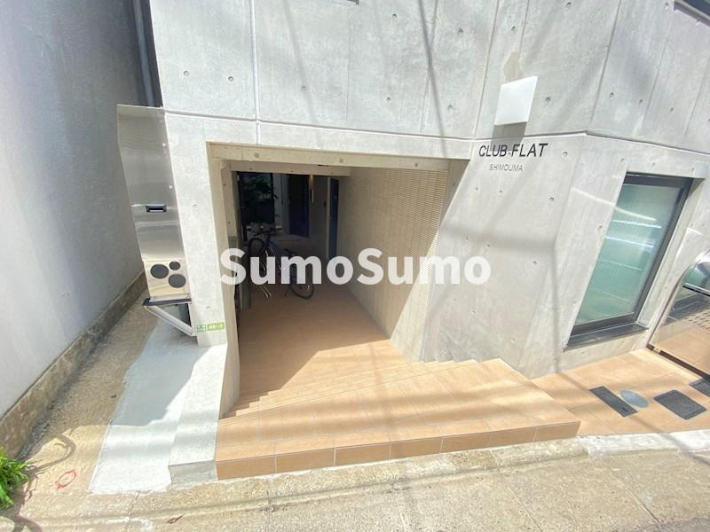 CLUB FLAT shimoumaのエントランス|毎日通るエントランスはこのようになっています