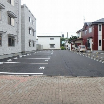 ディアスの駐車場